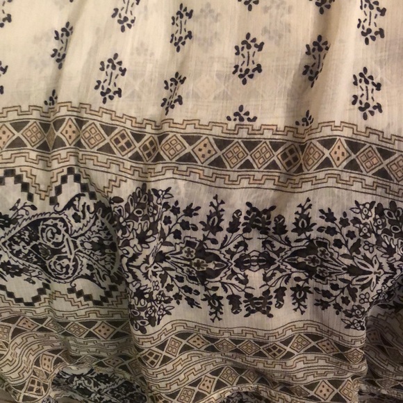 Sheer pattern top - Picture 5 of 5